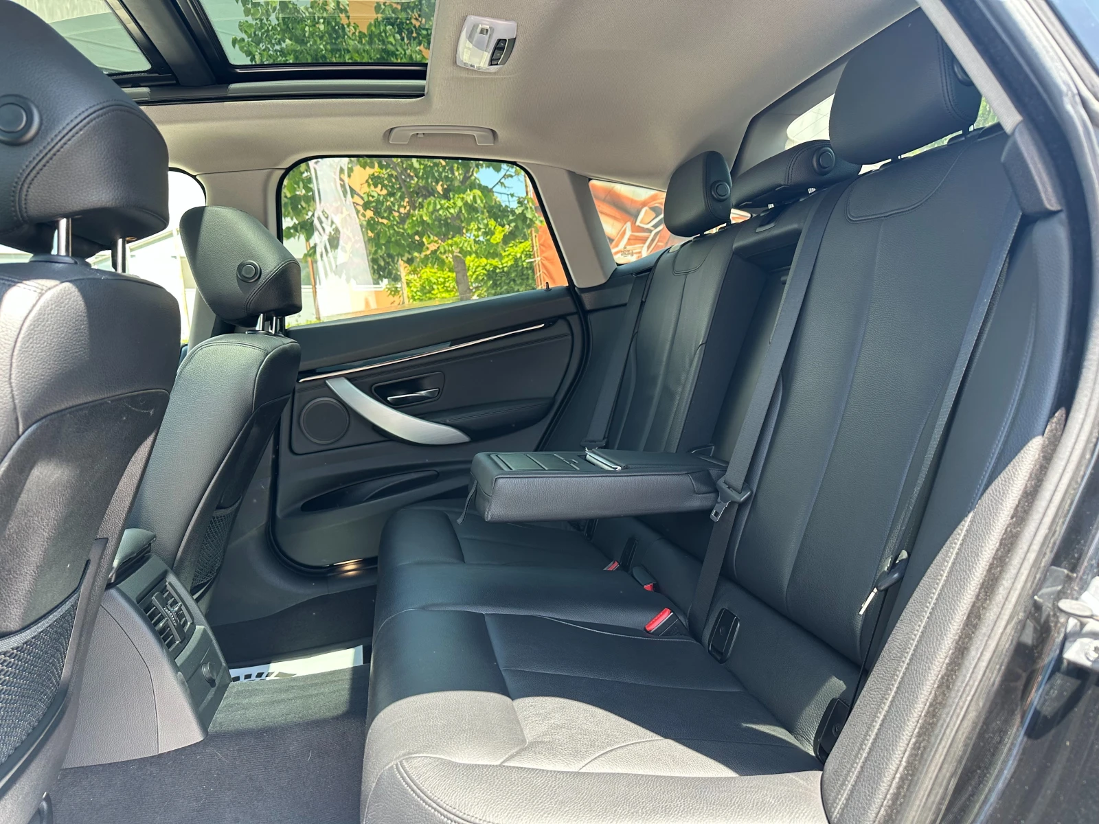 BMW 320 2.0d 184 к.с. XDrive - изображение 9