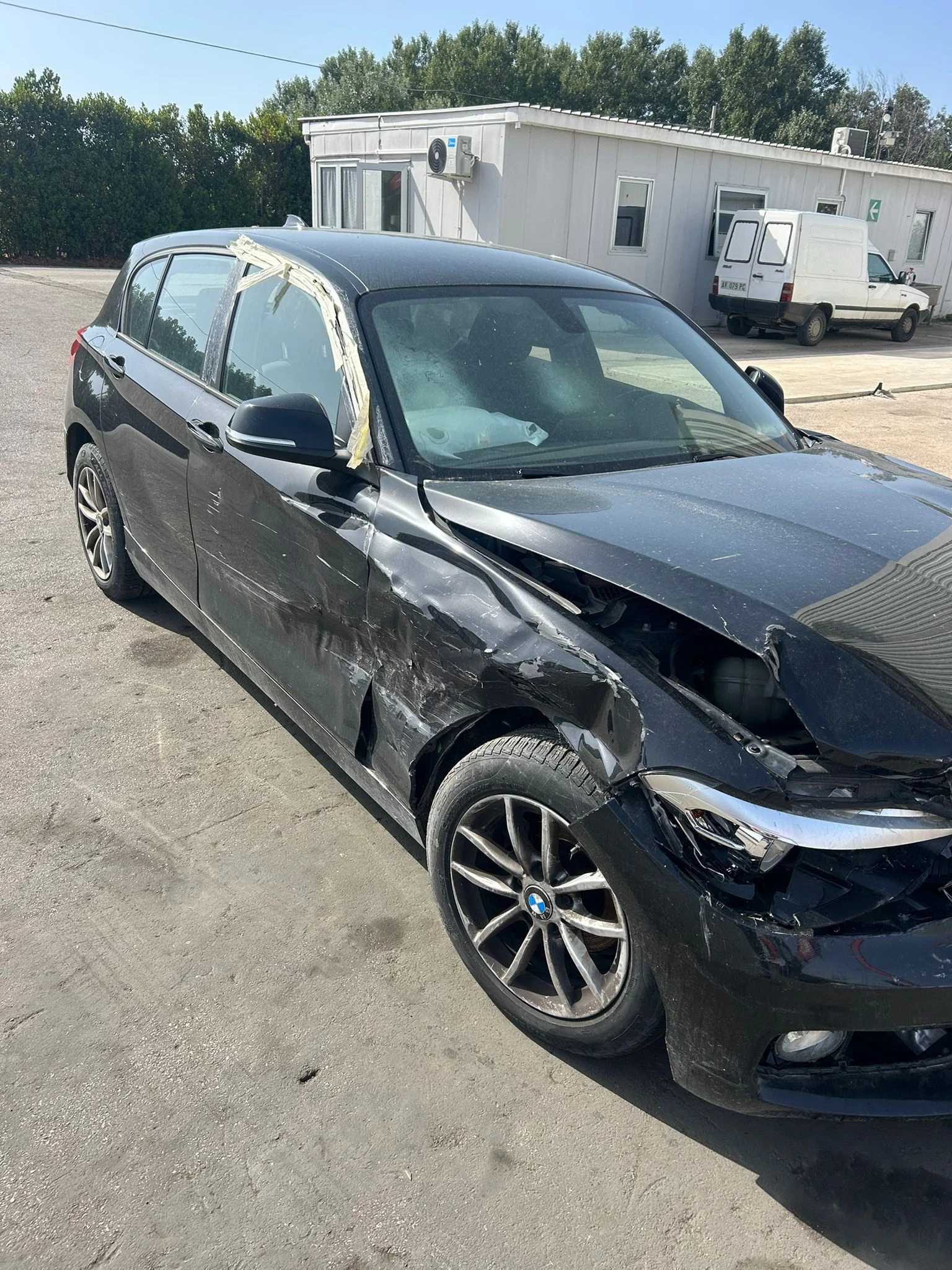 BMW 118  - изображение 5