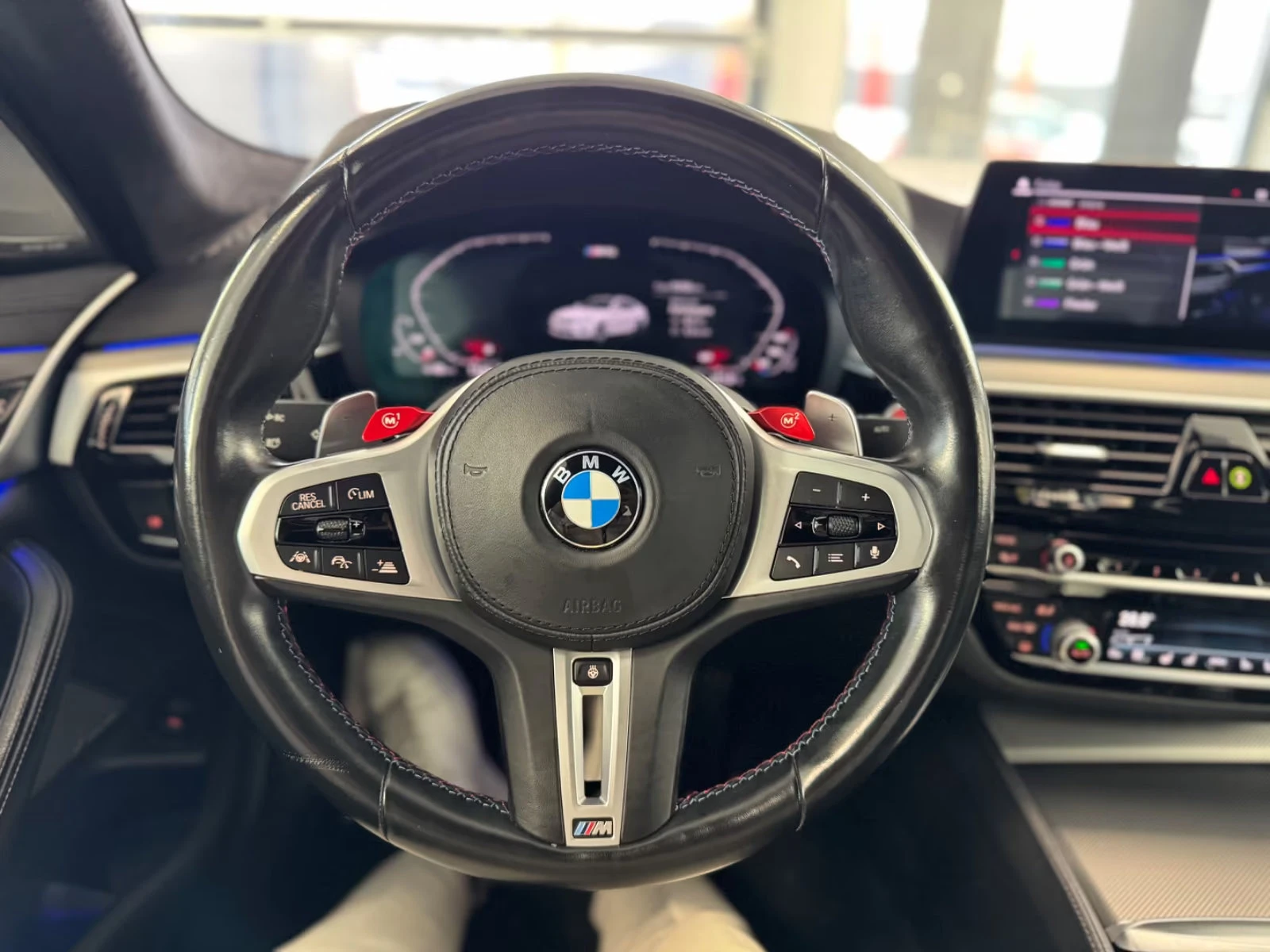 BMW M5 COMPETITION/625HP/xDRIVE/H&K/360/CARBON/933v - изображение 8