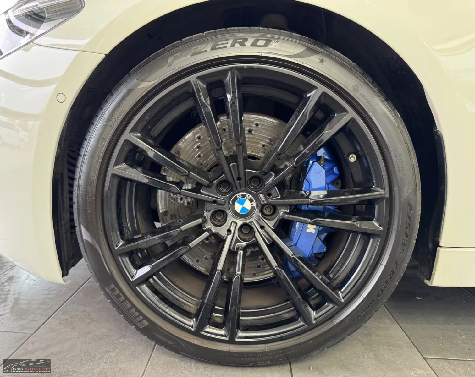 BMW M5 COMPETITION/625HP/xDRIVE/H&K/360/CARBON/933v - изображение 7