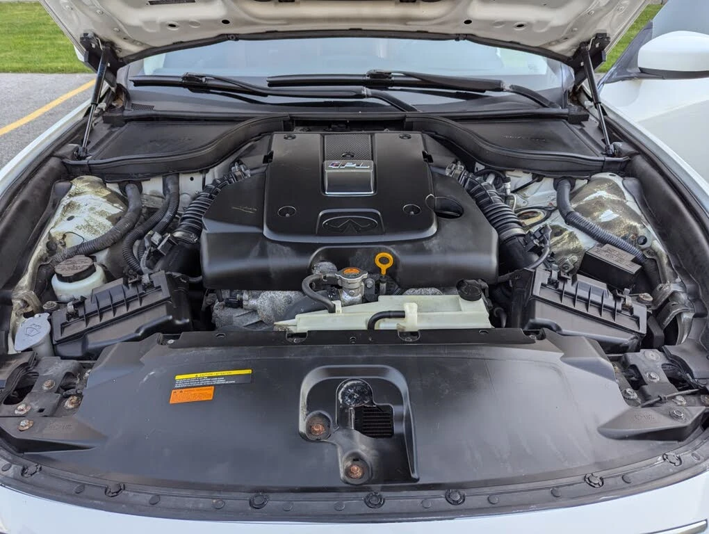 Infiniti G37, снимка 16 - Автомобили и джипове - 53780632