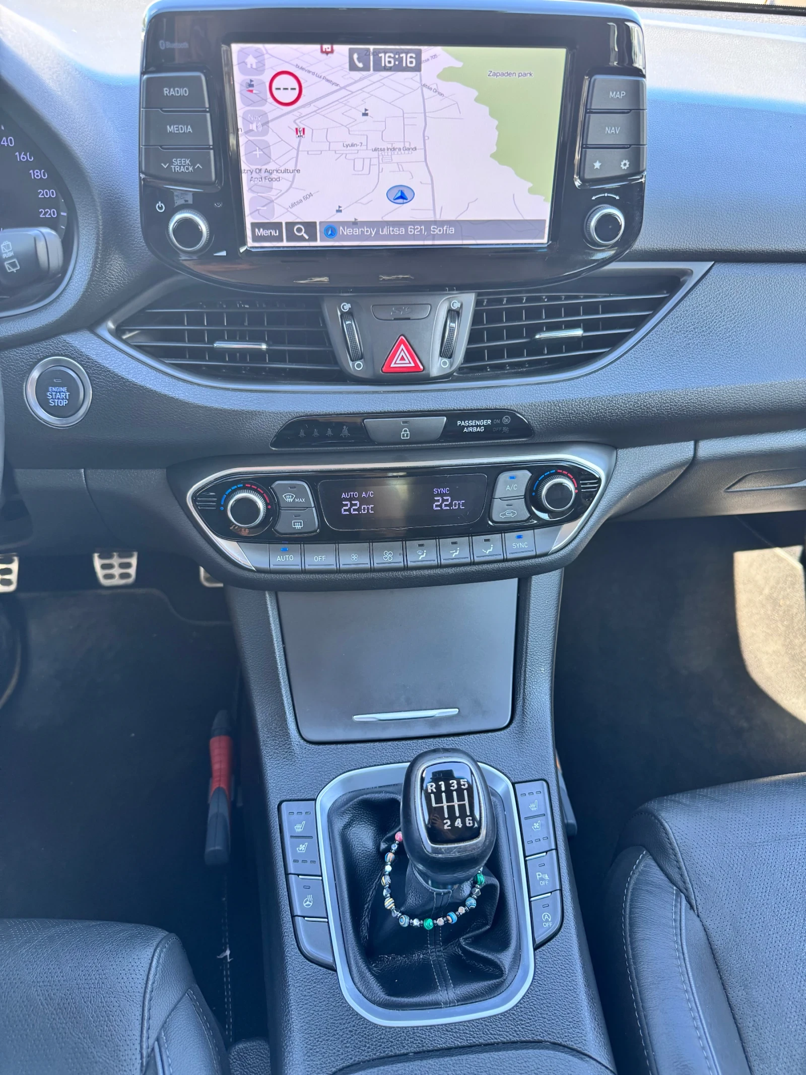 Hyundai I30 Кожа, Обдухване, подгрев и др., снимка 16 - Автомобили и джипове - 53836077