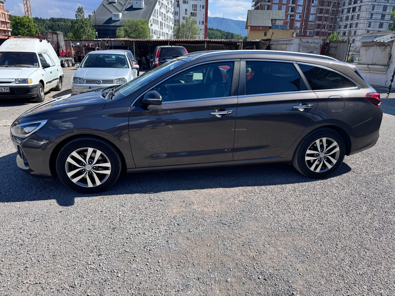 Hyundai I30 Кожа, Обдухване, подгрев и др., снимка 4 - Автомобили и джипове - 53836077