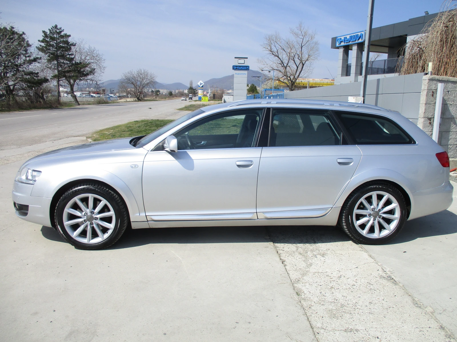 Audi A6 Allroad 3.0TDI/233кс/АВТОМАТИК/КАТО НОВА, снимка 7 - Автомобили и джипове - 53984765