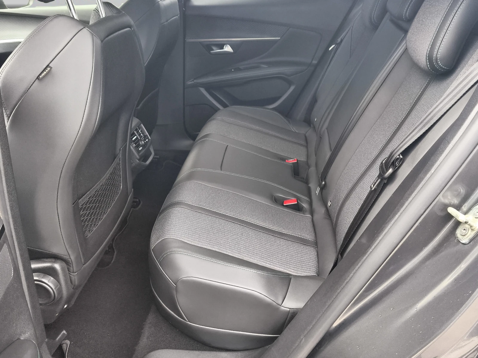 Peugeot 3008 ALLURE 1.6 Plug-in HYBRID 225 e-EAT8 E6 // 2102R12, снимка 12 - Автомобили и джипове - 54080624