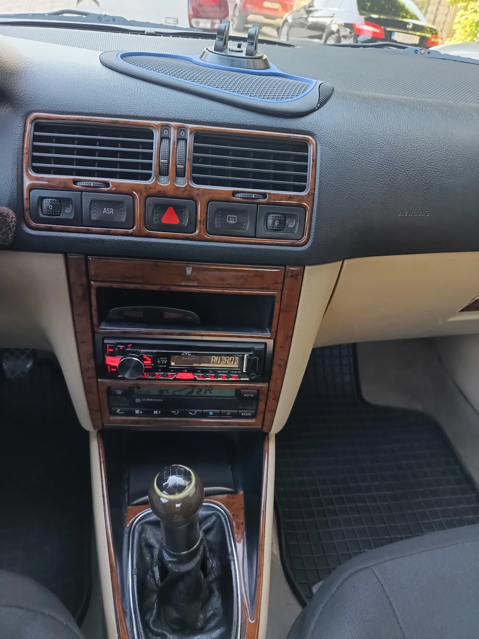 VW Bora 1.9 TDI, снимка 9 - Автомобили и джипове - 54568481