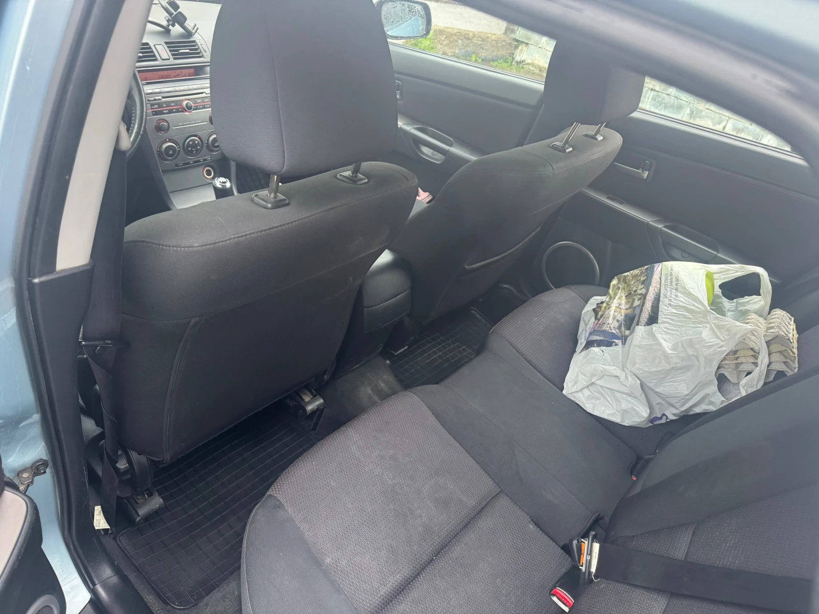 Mazda 3 1.6 i, снимка 11 - Автомобили и джипове - 54653234