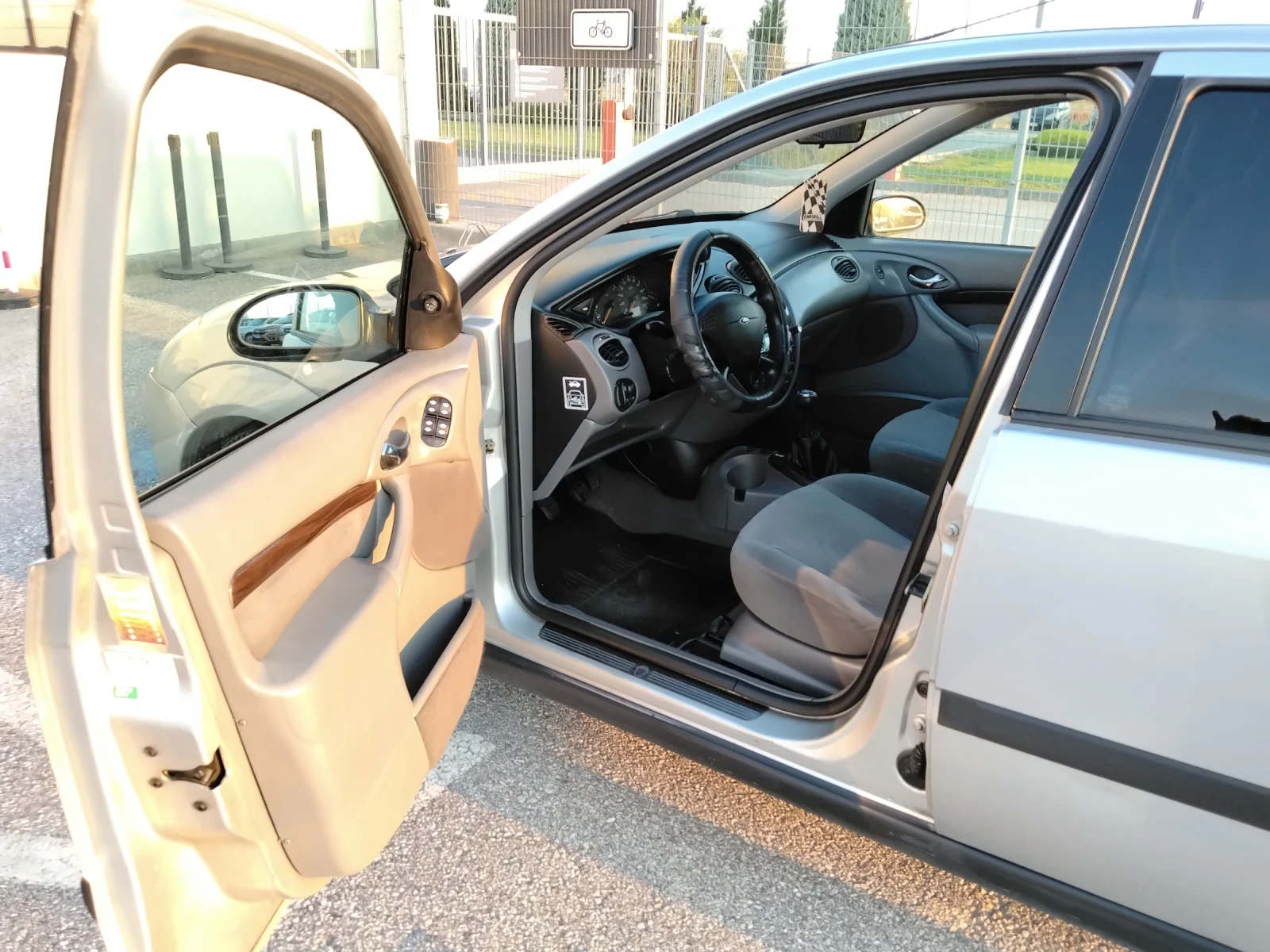 Ford Focus 1.6 газ бензин, снимка 8 - Автомобили и джипове - 55168169