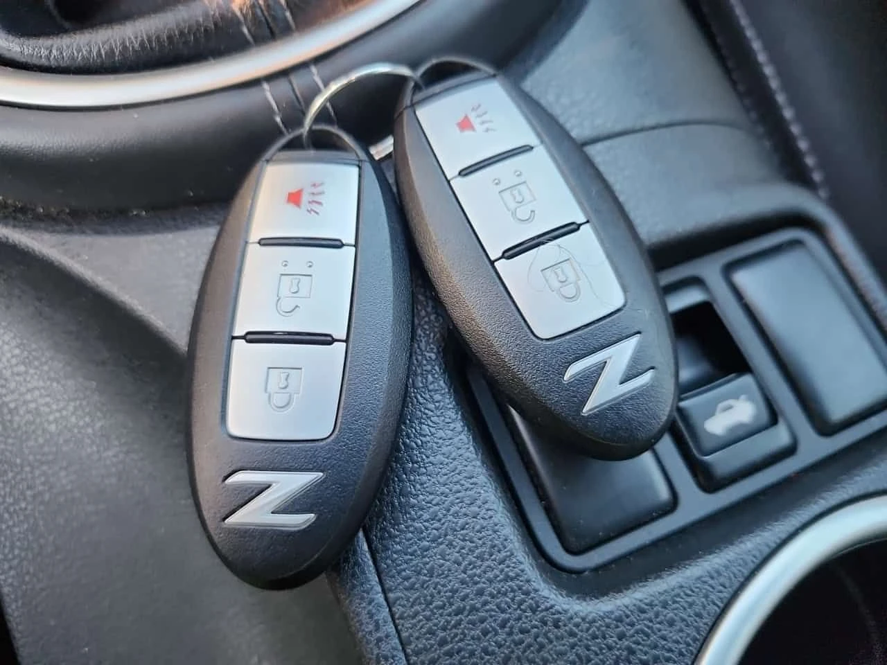 Nissan 370Z SPORT * CARFAX * БЕЗ ПЪРВОНАЧАЛНА ВНОСКА, снимка 8 - Автомобили и джипове - 55475659