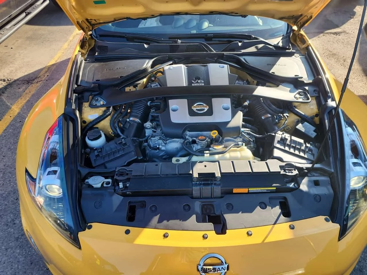 Nissan 370Z SPORT * CARFAX * БЕЗ ПЪРВОНАЧАЛНА ВНОСКА, снимка 17 - Автомобили и джипове - 55475659