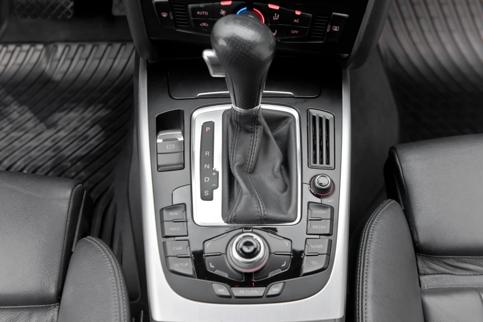 Audi A4 3X S-LINE// MEMORY// CAMERA// RS SALOON// 2010// , снимка 11 - Автомобили и джипове - 55803547