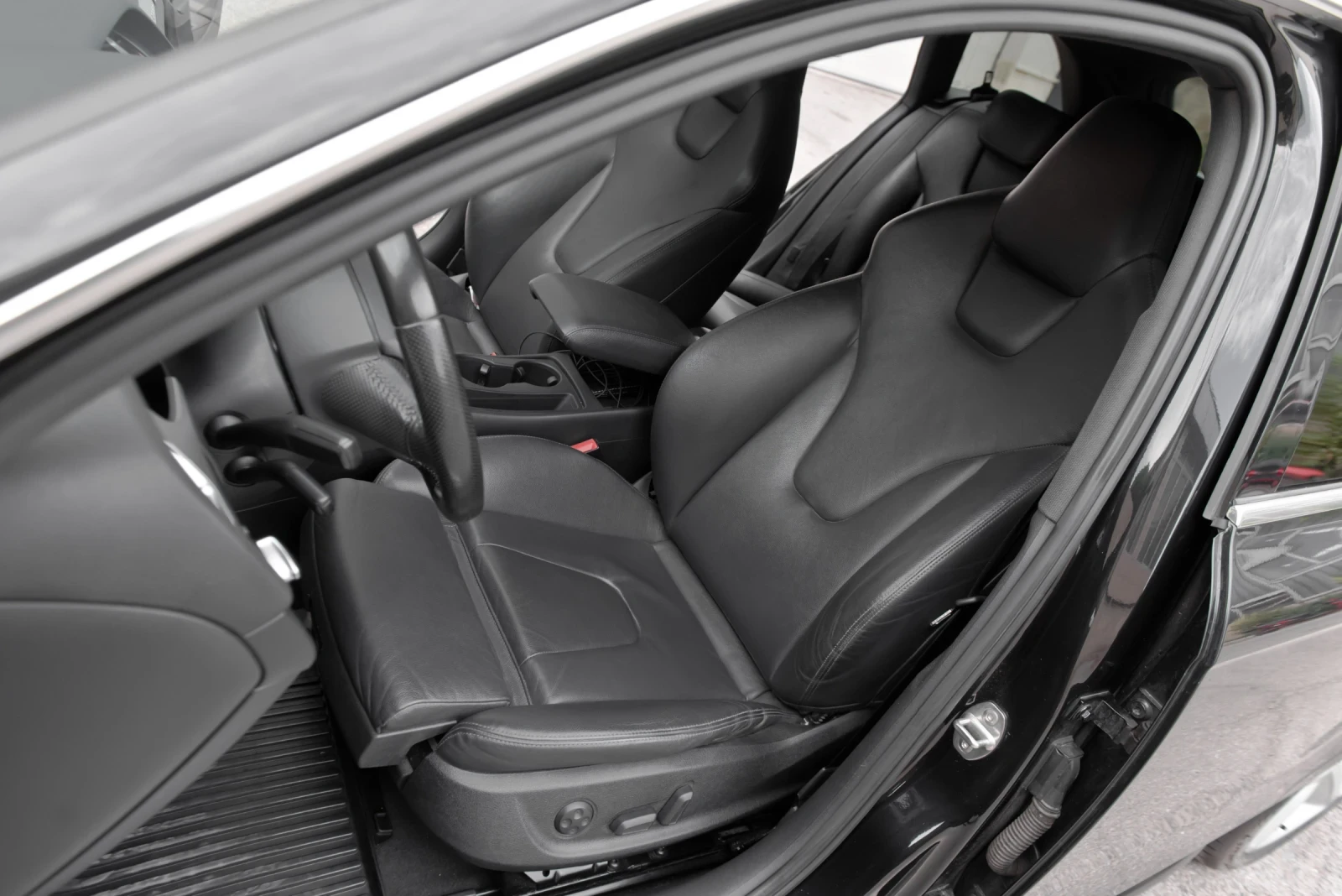 Audi A4 3X S-LINE// MEMORY// CAMERA// RS SALOON// 2010// , снимка 13 - Автомобили и джипове - 55803547