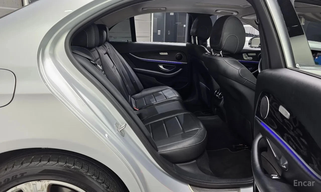 Mercedes-Benz E 220 * E220d 4MATIC Avantgarde * ЦЕНА ДО БГ, снимка 14 - Автомобили и джипове - 55951445
