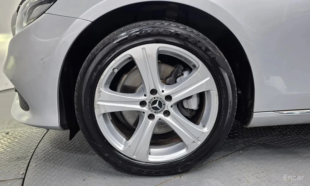 Mercedes-Benz E 220 * E220d 4MATIC Avantgarde * ЦЕНА ДО БГ, снимка 16 - Автомобили и джипове - 55951445