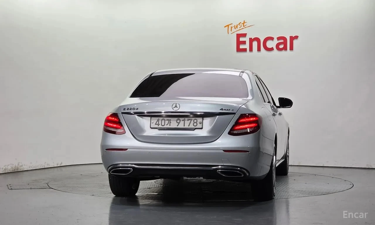 Mercedes-Benz E 220 * E220d 4MATIC Avantgarde * ЦЕНА ДО БГ, снимка 4 - Автомобили и джипове - 55951445