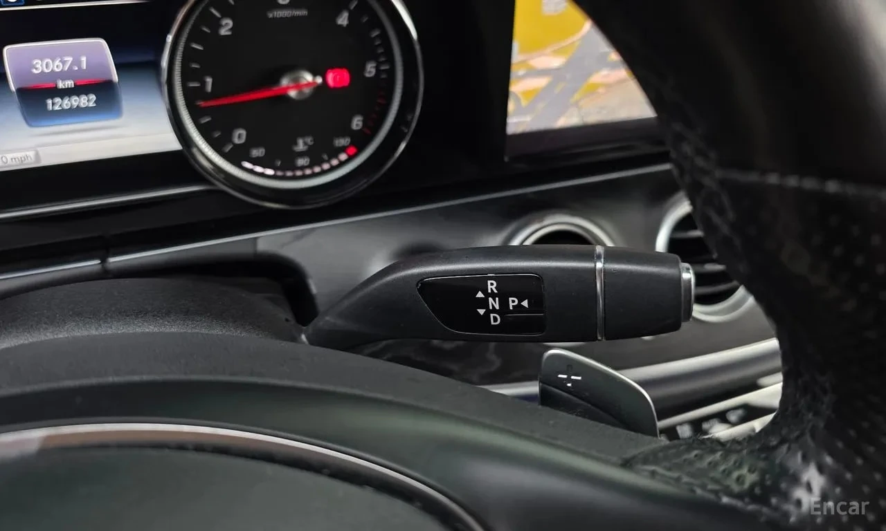 Mercedes-Benz E 220 * E220d 4MATIC Avantgarde * ЦЕНА ДО БГ, снимка 13 - Автомобили и джипове - 55951445