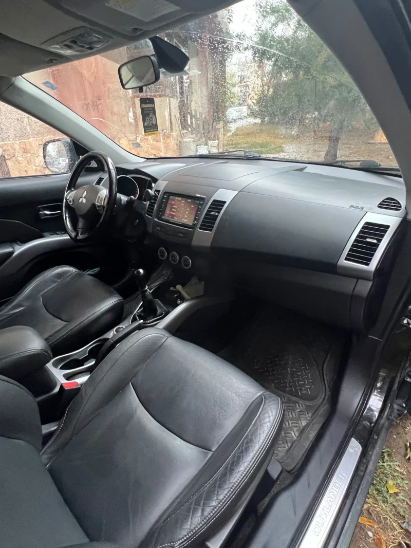 Mitsubishi Outlander Suf, снимка 4 - Автомобили и джипове - 47965862