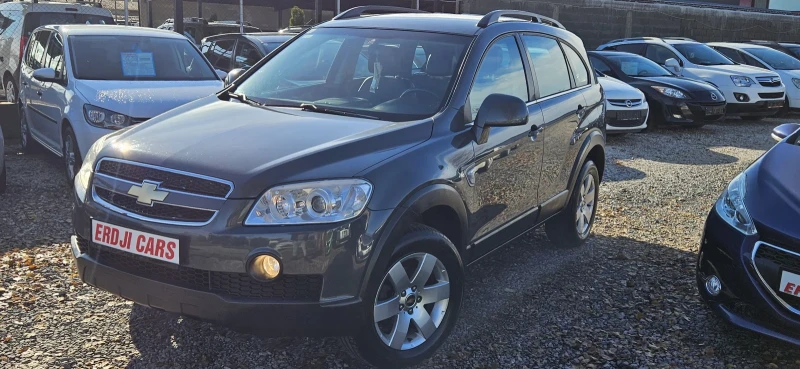 Chevrolet Captiva 2.4i* 7-местна, снимка 3 - Автомобили и джипове - 48268051