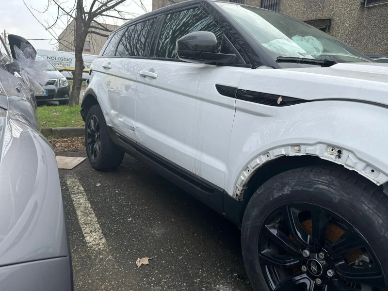 Land Rover Range Rover Evoque 2.0D, снимка 5 - Автомобили и джипове - 48408306