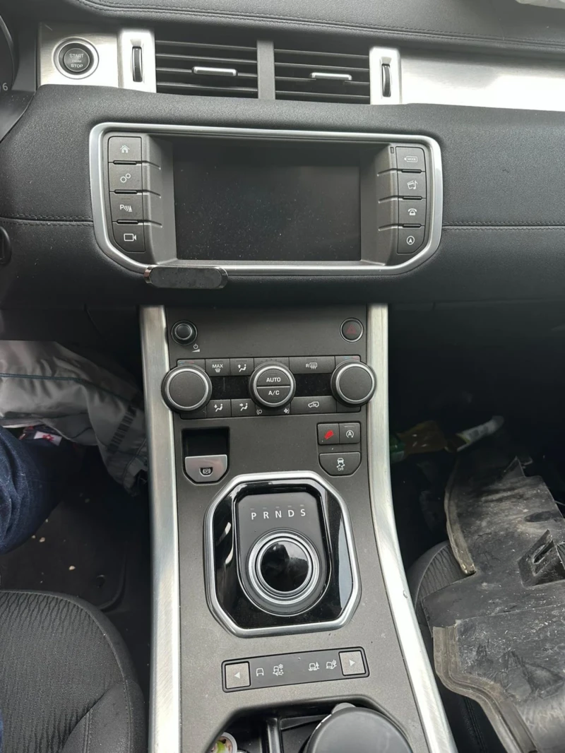 Land Rover Range Rover Evoque 2.0D, снимка 9 - Автомобили и джипове - 48408306