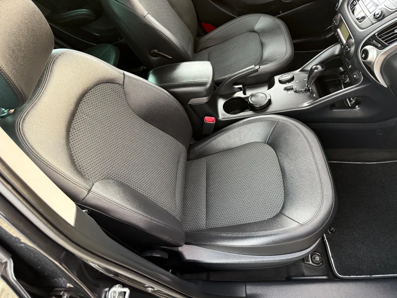 Hyundai IX35 2.0 i, снимка 16 - Автомобили и джипове - 52028969