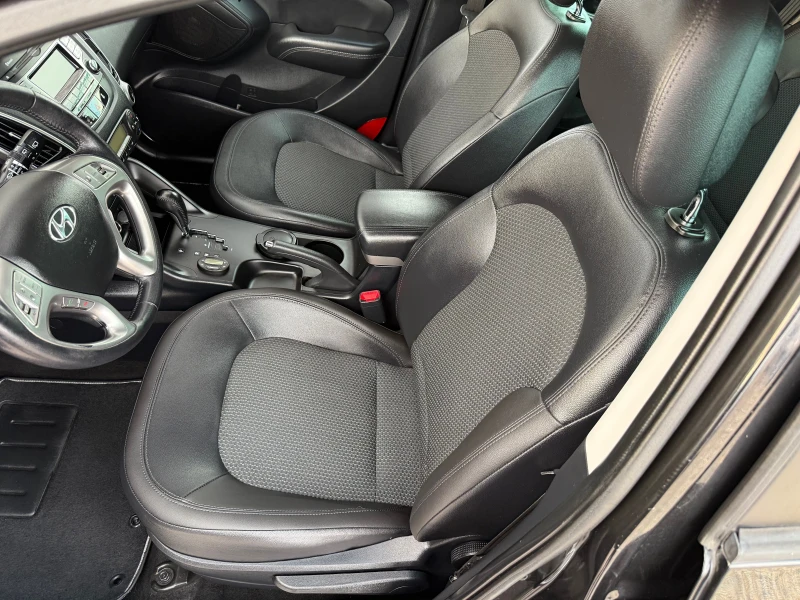Hyundai IX35 2.0 i, снимка 8 - Автомобили и джипове - 52028969