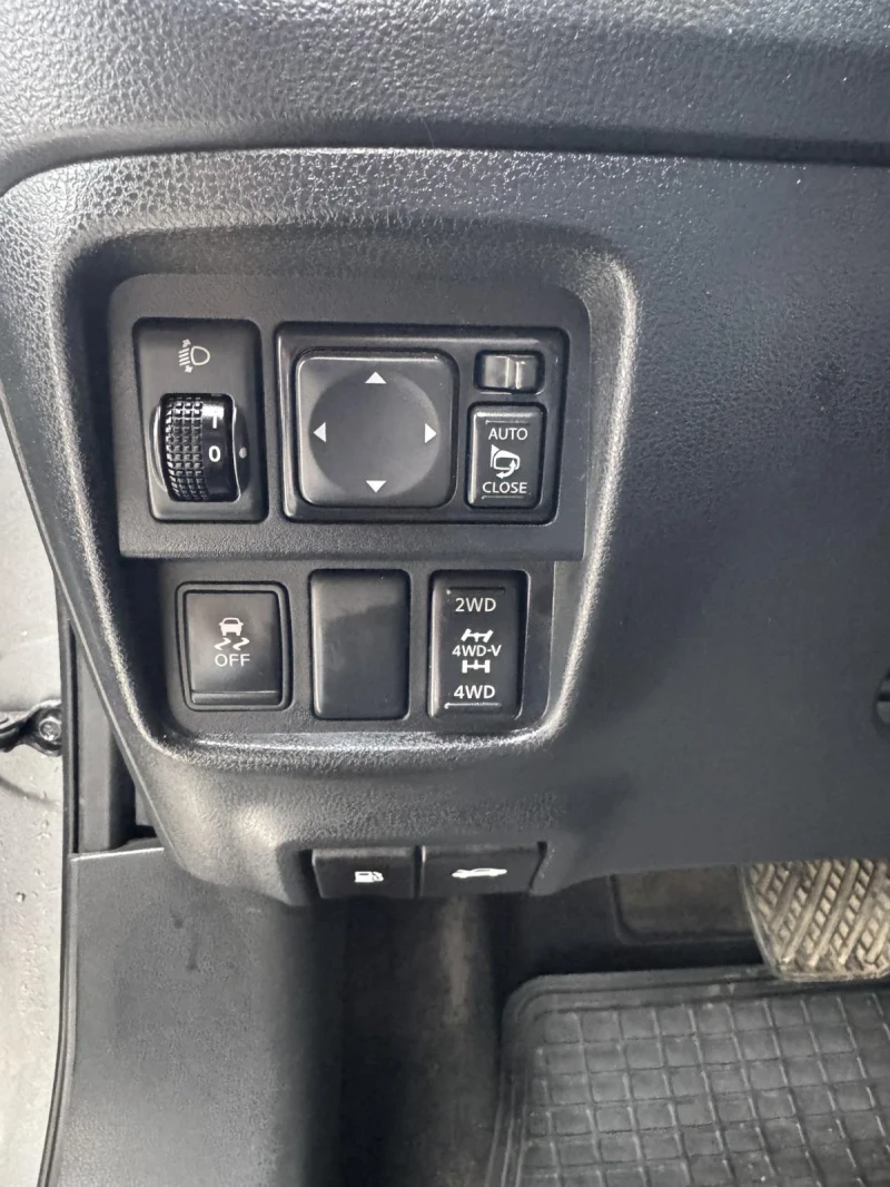 Nissan Juke 1.6 DIG TURBO, снимка 11 - Автомобили и джипове - 52655313