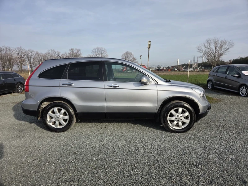 Honda Cr-v 2.0 150 бензин  навигация , снимка 4 - Автомобили и джипове - 52940009