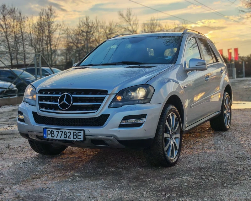 Mercedes-Benz ML 350 3.5 231 К.С. 4MATIC! КОЖА! АВТОМАТ! РЕГИСТРАЦИЯ! , снимка 3 - Автомобили и джипове - 53508422
