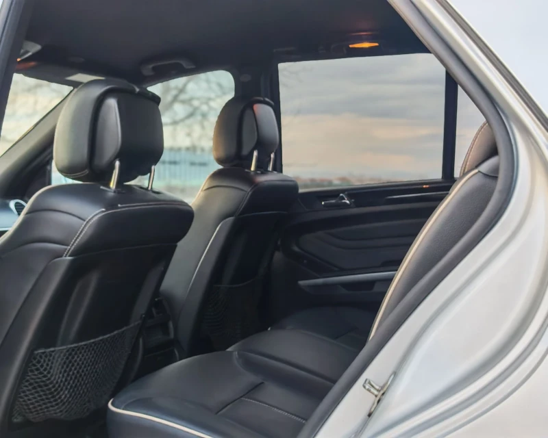 Mercedes-Benz ML 350 3.5 231 К.С. 4MATIC! КОЖА! АВТОМАТ! РЕГИСТРАЦИЯ! , снимка 12 - Автомобили и джипове - 53508422