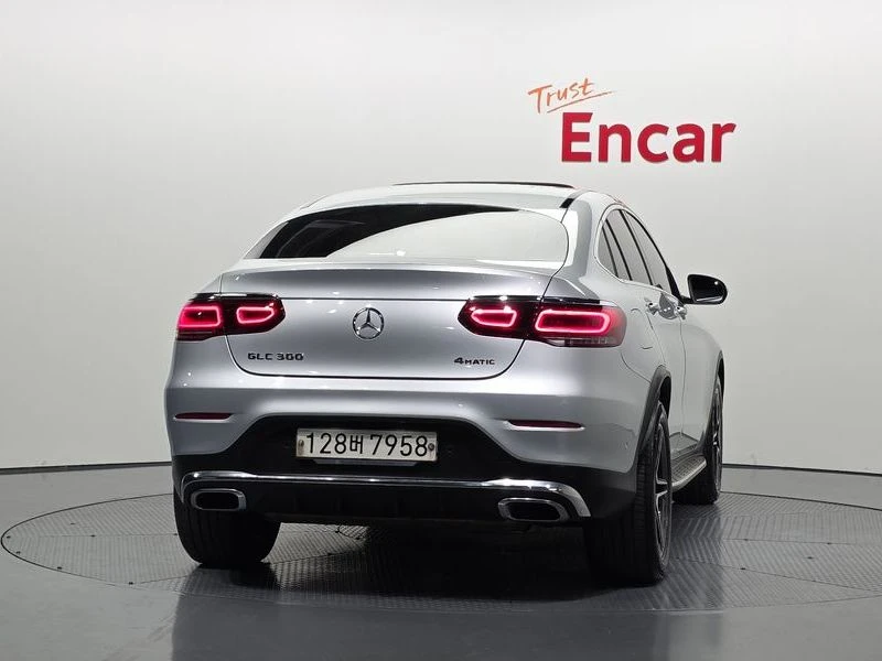 Mercedes-Benz GLC GCL300 4MATIC Coupe| 258к.с.| ВКЛ.ТЕХНОТЕСТ, снимка 4 - Автомобили и джипове - 55663619