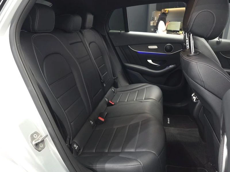 Mercedes-Benz GLC GCL300 4MATIC Coupe| 258к.с.| ВКЛ.ТЕХНОТЕСТ, снимка 11 - Автомобили и джипове - 55663619