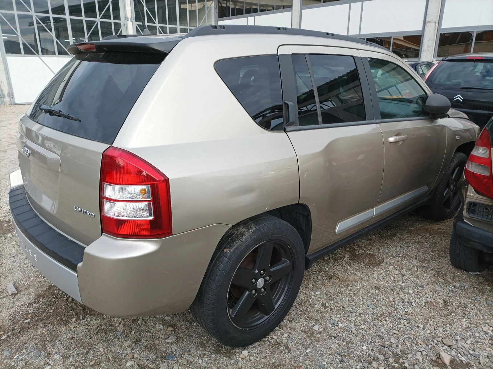 Jeep Compass 2.4 BENZIN 4X4/ НА ЧАСТИ  - изображение 5