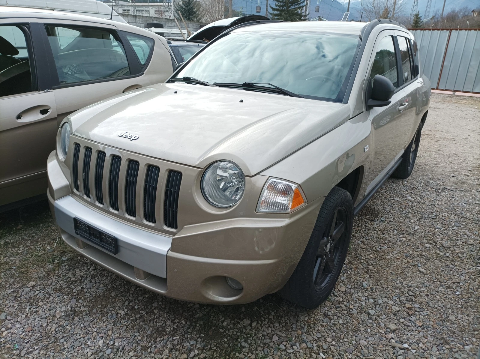 Jeep Compass 2.4 BENZIN 4X4/ НА ЧАСТИ  - изображение 2