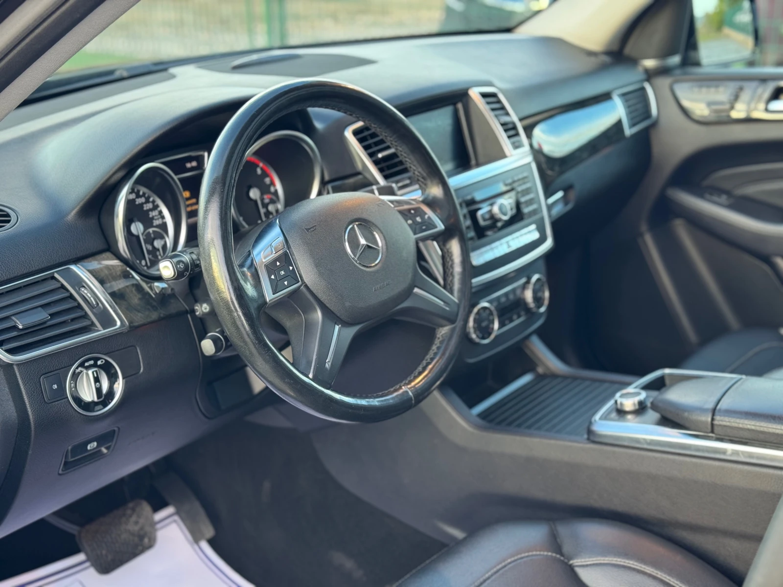 Mercedes-Benz ML 350 CDI* AMG-Line* 7G-Tronic* Harman* Панорама* 2013г* - изображение 10