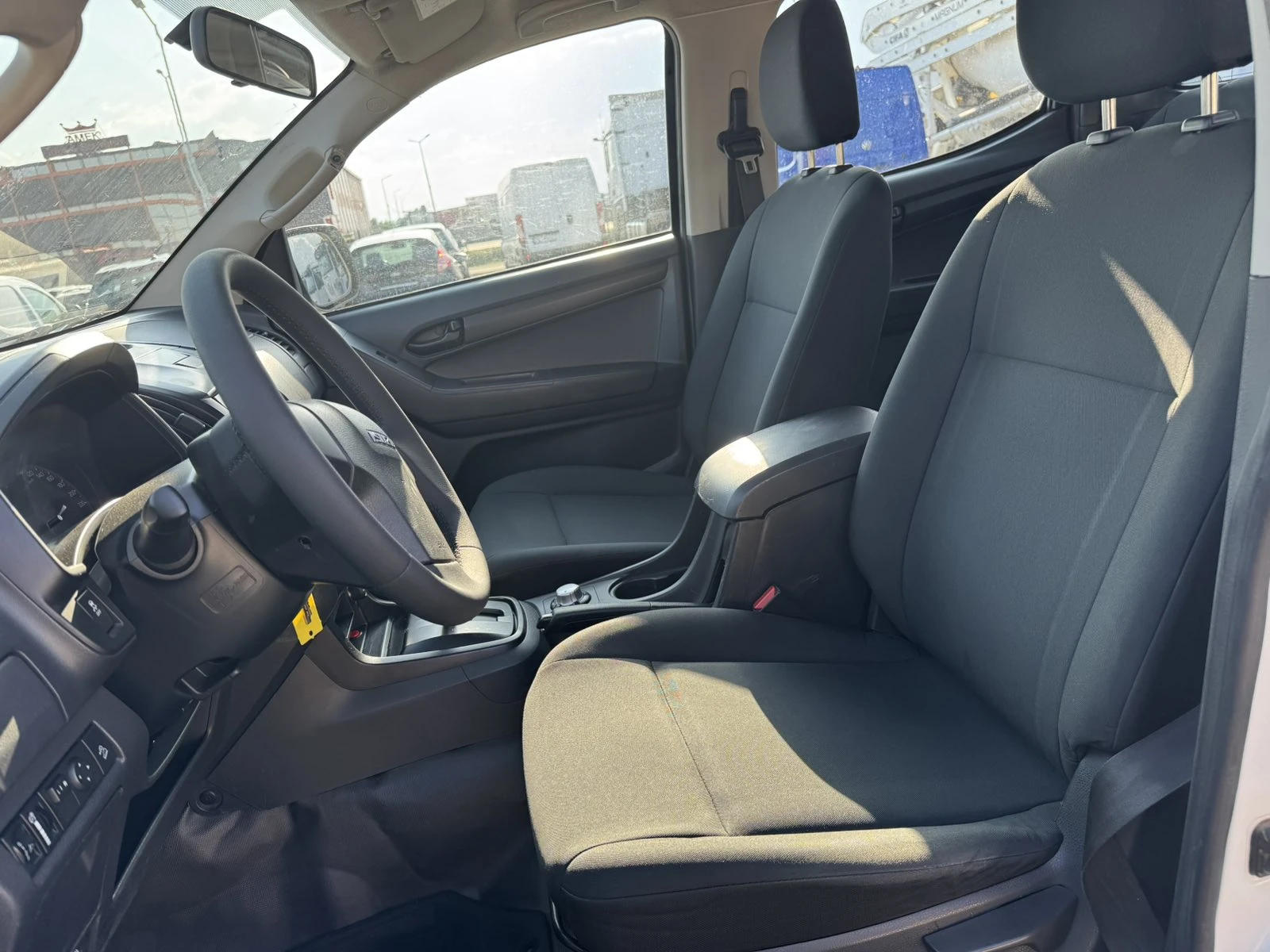 Isuzu D-max DC 1.9D - изображение 9