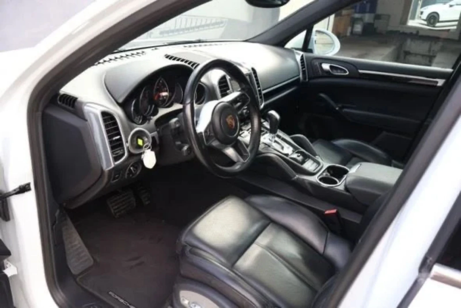 Porsche Cayenne  - изображение 3