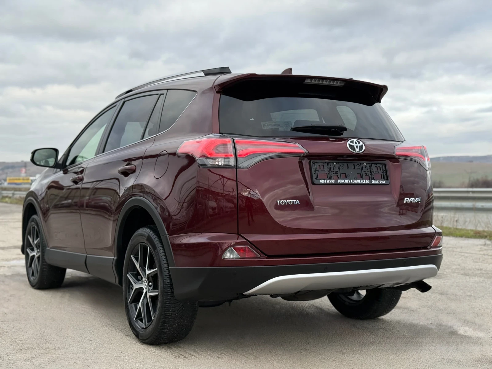 Toyota Rav4 2.0-d4d-EXLUSIVE-TOP-КАМЕРА-360-ПОДГРЕВ-КОЖА-КСЕНО - изображение 4