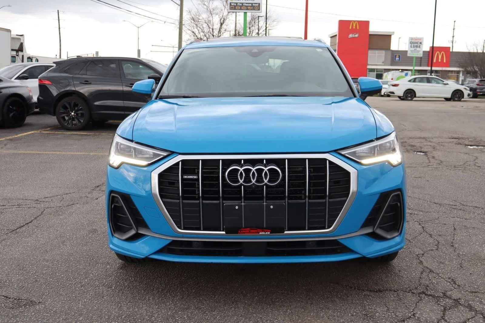 Audi Q3 S Line quattro Prestige  CARFAX, снимка 2 - Автомобили и джипове - 54243379