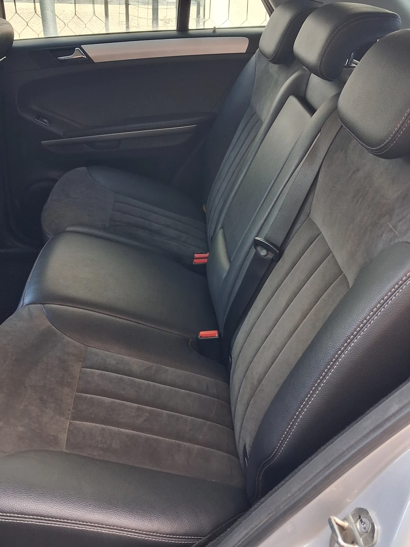 Mercedes-Benz ML 320, снимка 14 - Автомобили и джипове - 54730037