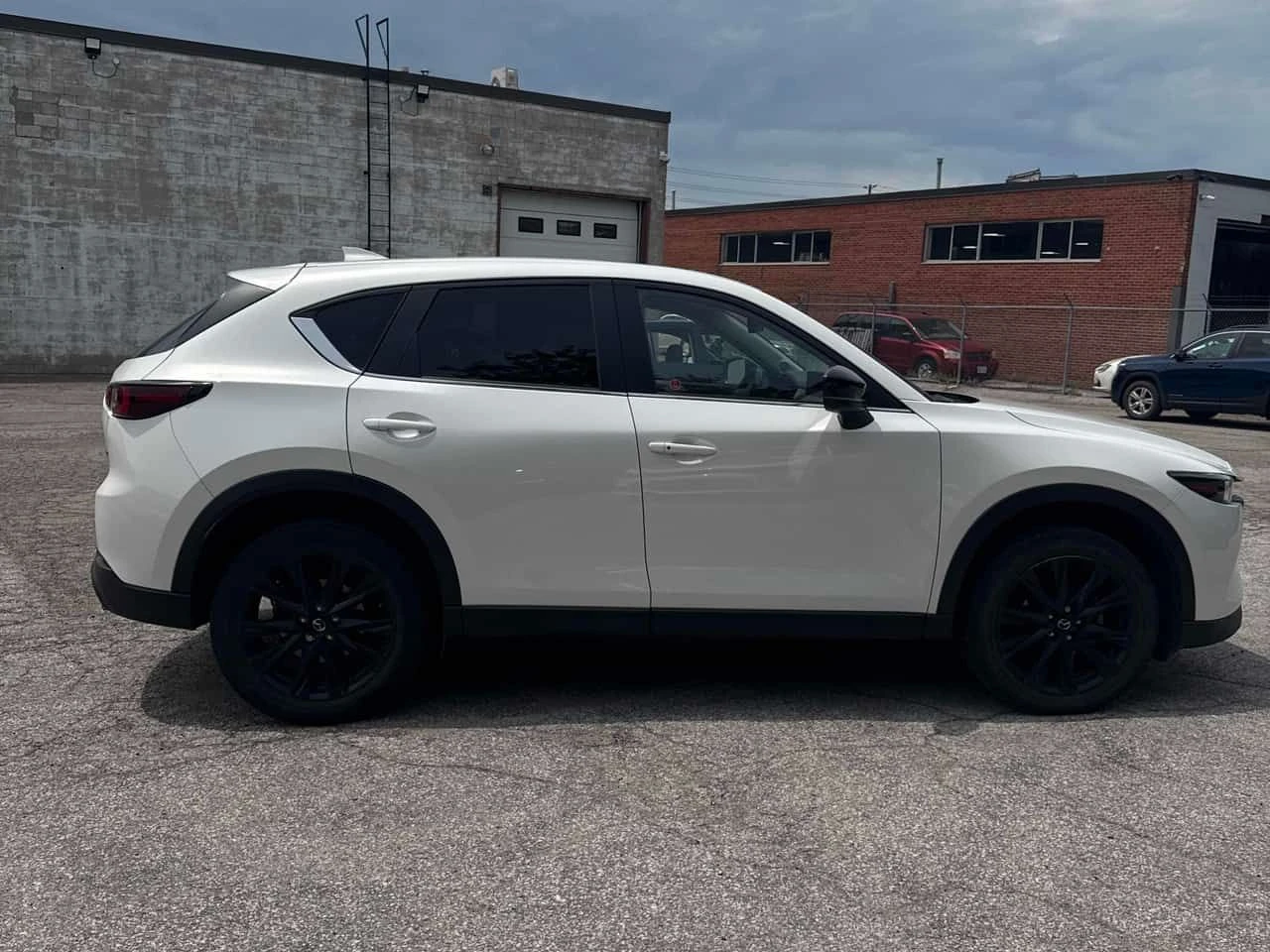 Mazda CX-5 KURO EDITION| ПАНО| KEYLESS| 2 КЛЮЧА| , снимка 3 - Автомобили и джипове - 55612980