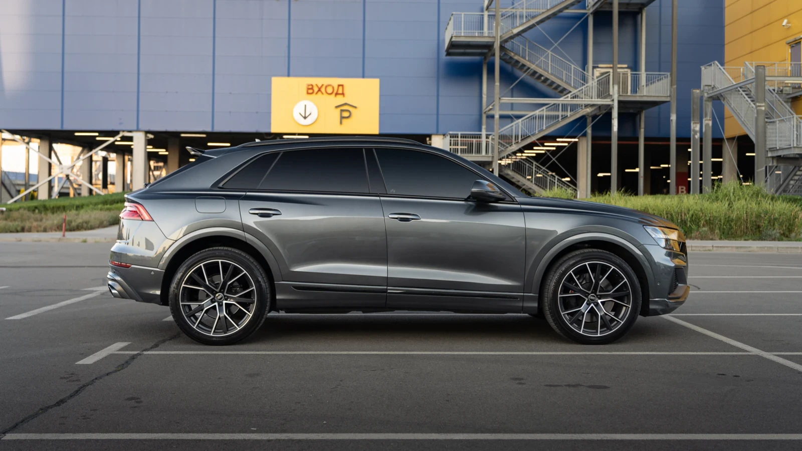 Audi SQ8 SQ8 4.0 TFSI / 360 / Matrix / Black optics, снимка 5 - Автомобили и джипове - 56056488