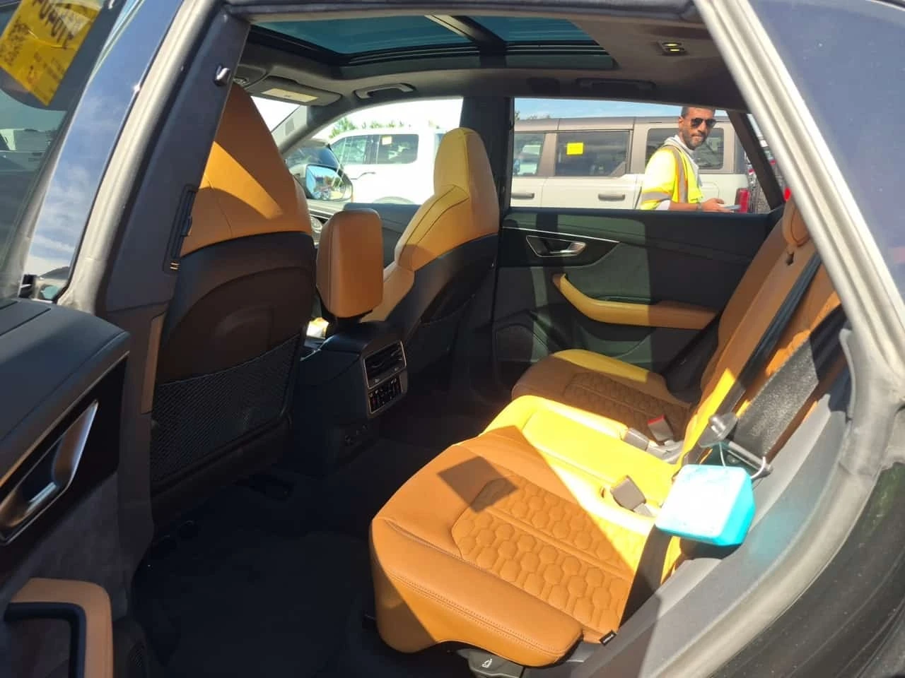 Audi RSQ8 PERFORMANCE| MATRIX| MASSAGE| B&O| ОБДУХ| 2 KЛЮЧА|, снимка 12 - Автомобили и джипове - 56207776