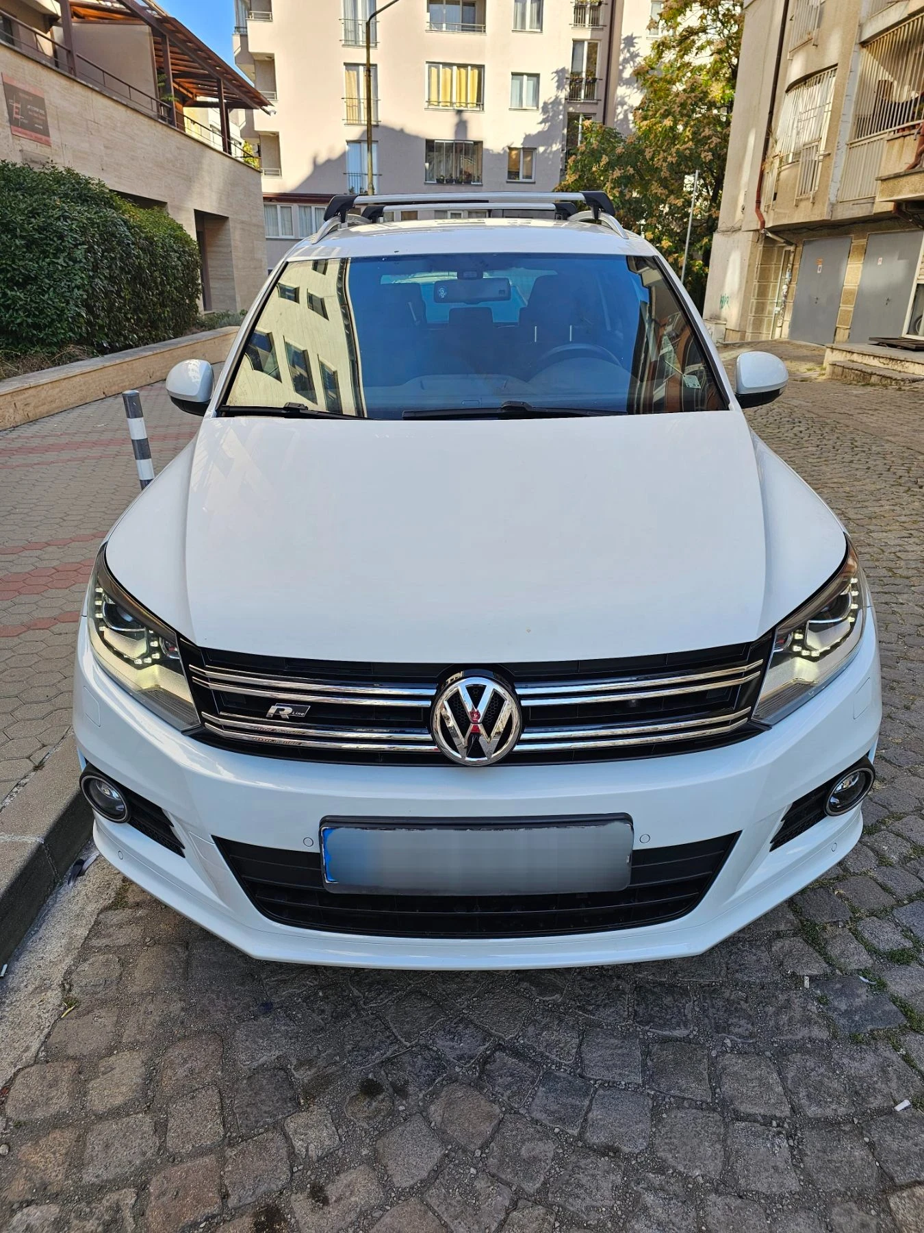 VW Tiguan 2.0 TDI (181hp) / 4MOTION / DSG7 / DCC /  R-line