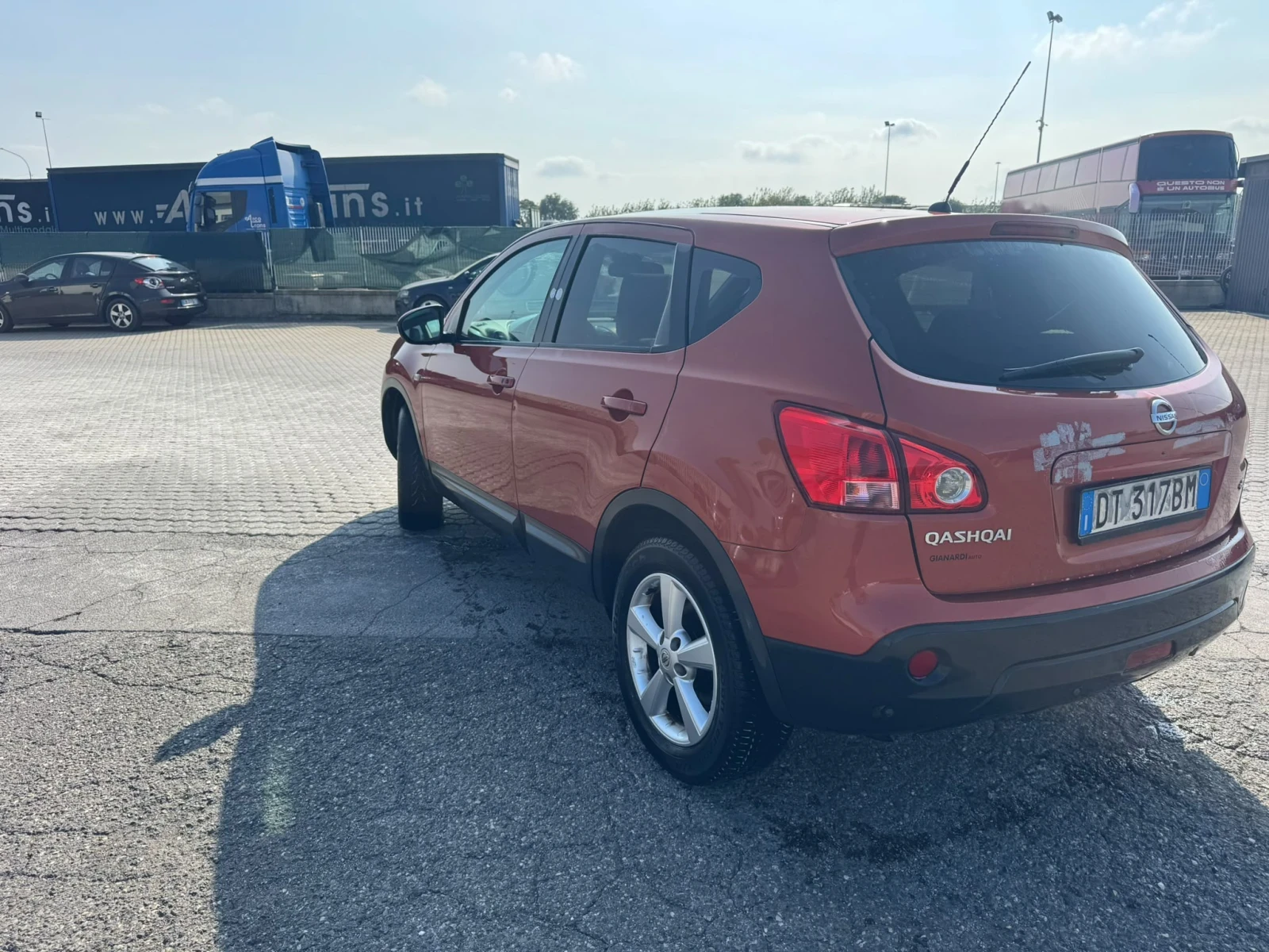 Nissan Qashqai 2.0dci, 4х4 , снимка 4 - Автомобили и джипове - 56561812