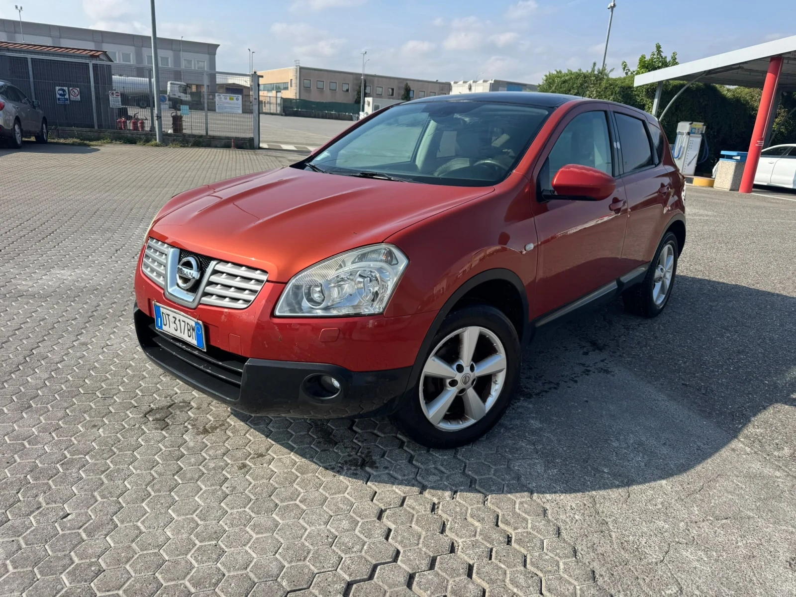 Nissan Qashqai 2.0dci, 4х4 , снимка 2 - Автомобили и джипове - 56561812