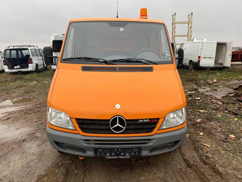 Mercedes-Benz Sprinter 208 2.2 CDI, снимка 1 - Бусове и автобуси - 41990521