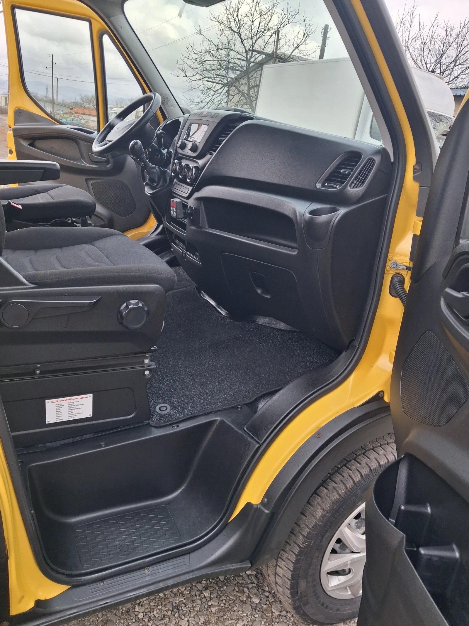 Iveco 35c18 Хладилен, снимка 5 - Бусове и автобуси - 54166101