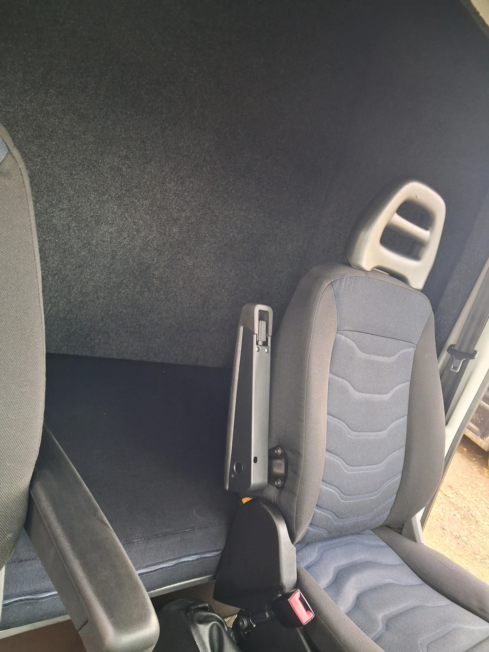 Iveco 35c18 Хладилен, снимка 9 - Бусове и автобуси - 54166101