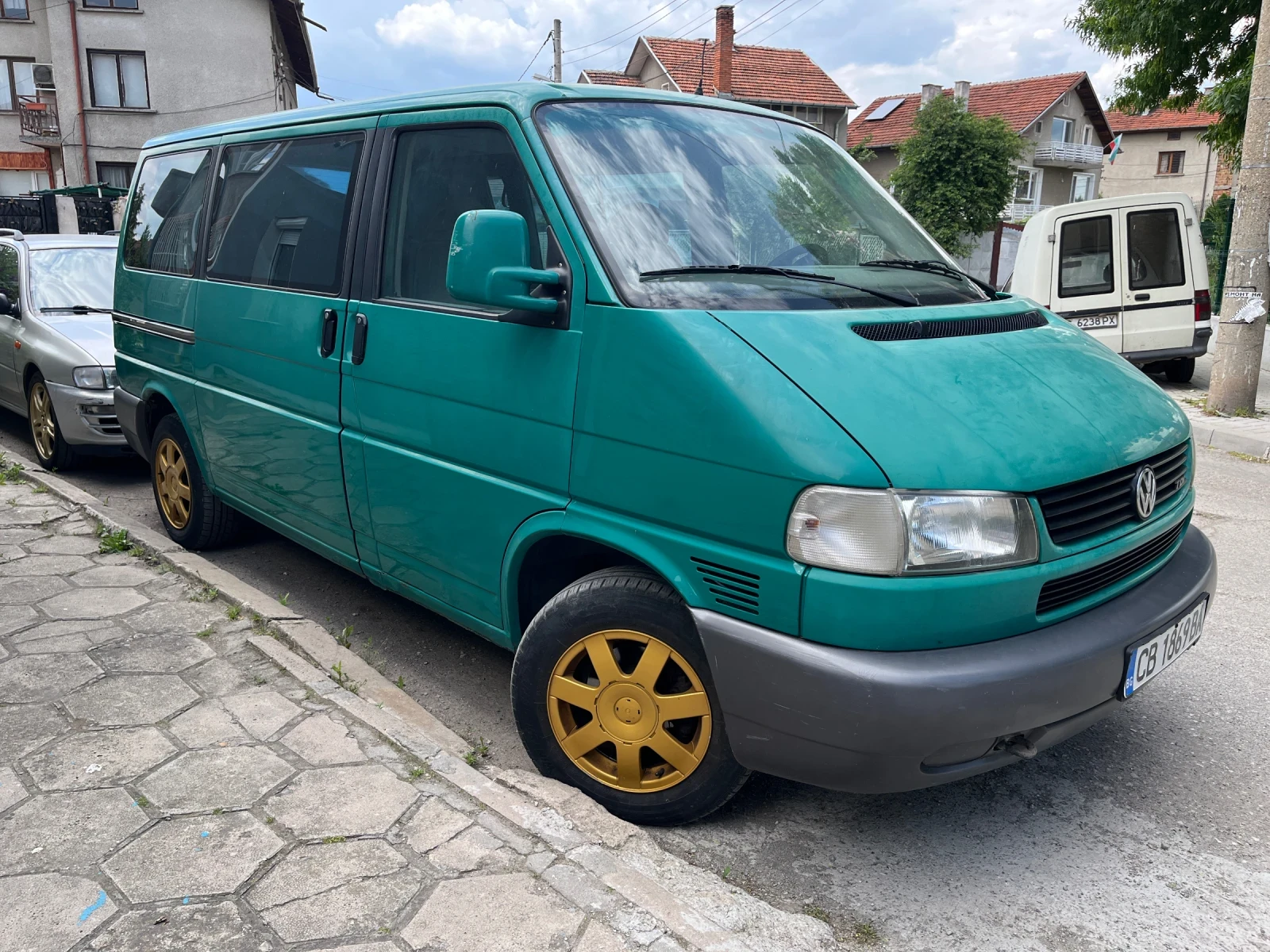 VW Multivan, снимка 2 - Бусове и автобуси - 54738694